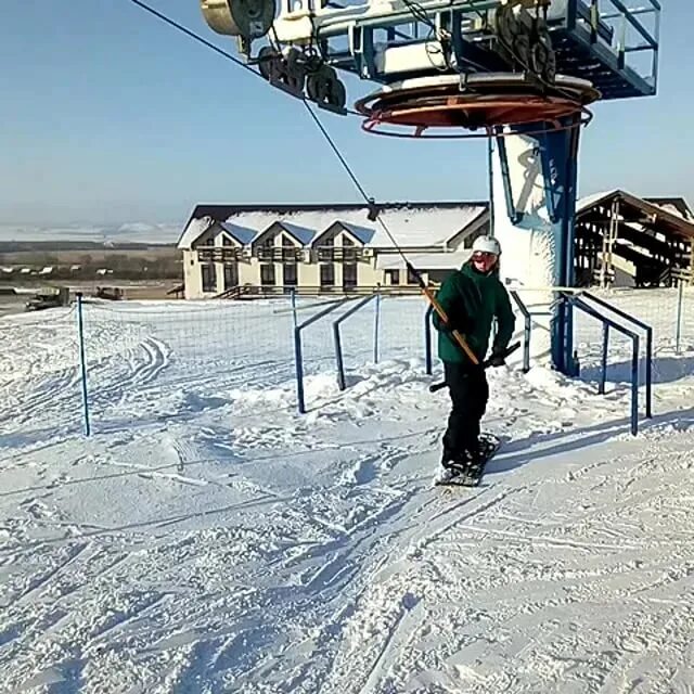 Уязы горнолыжный комплекс. Альпийская деревня уязы-тау. уязы-тау горнолыжный курорт. уязы тау октябрьский башкортостан. горки в уязы тау.