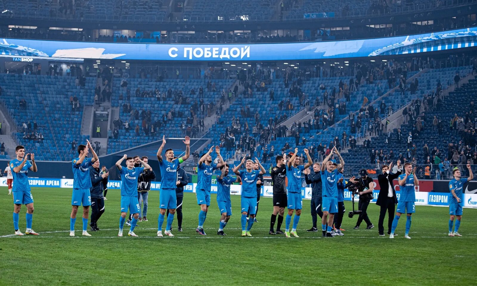 Зенит (футбольный клуб, Санкт-Петербург). Зенит (футбольный клуб, Санкт-Петербург) матчи. Футбол клуб Зенит. Зенит фото. Таблица матчей зенита