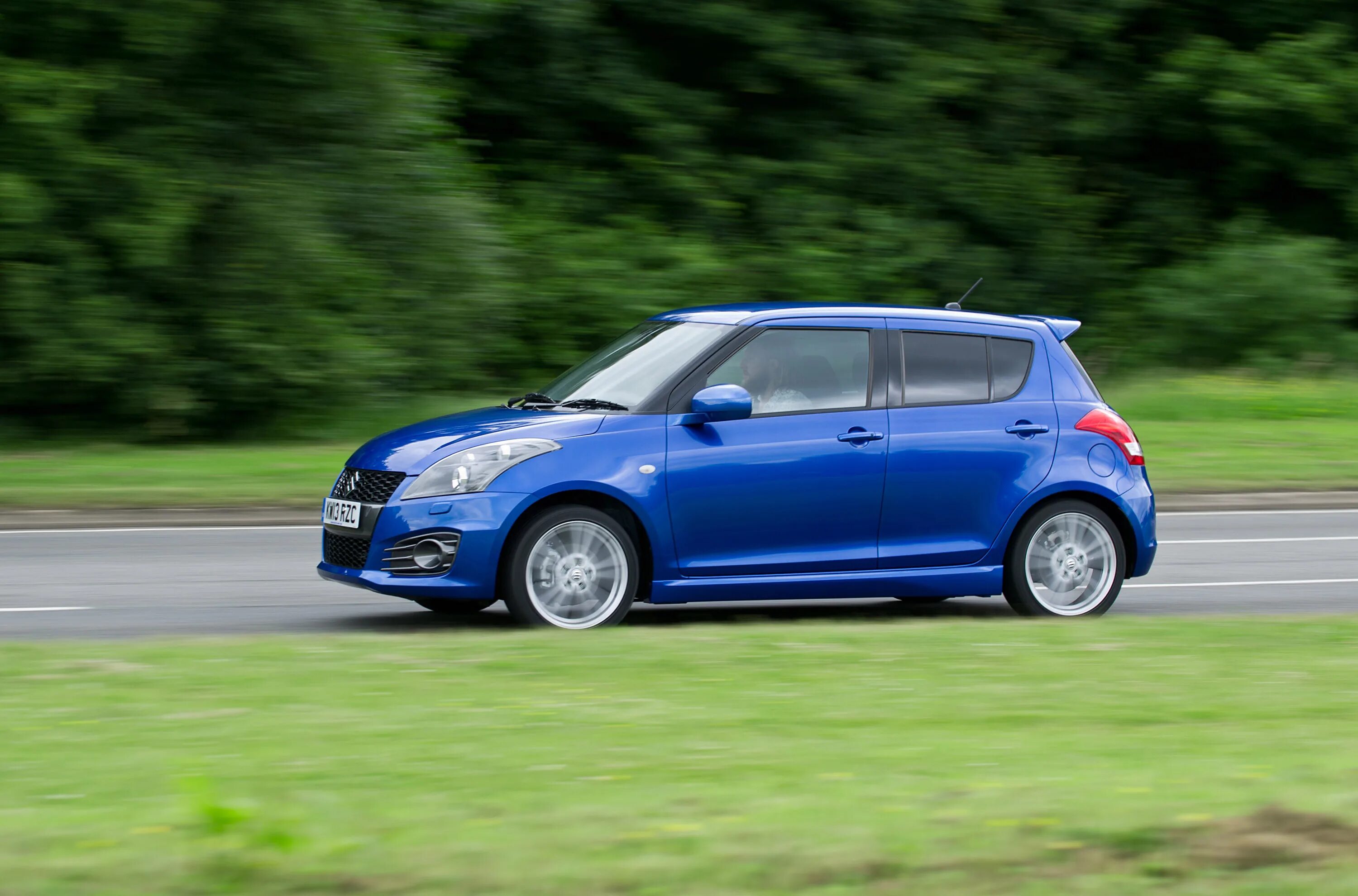 Судзуки Свифт. Suzuki Swift 2013. Suzuki Swift Sport 3 Door 2013. Судзуки Свифт 5. Японские хэтчбеки