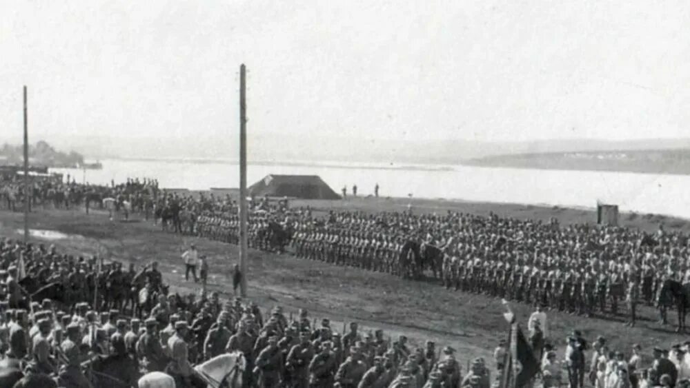 1918 Парад на Ходынском поле 1 мая 1918 года. Первый военный парад красной армии на Ходынском поле. 1 Мая в Москве в 1918 Ходынском поле. 1 Мая парад красной армии на Ходынском поле.