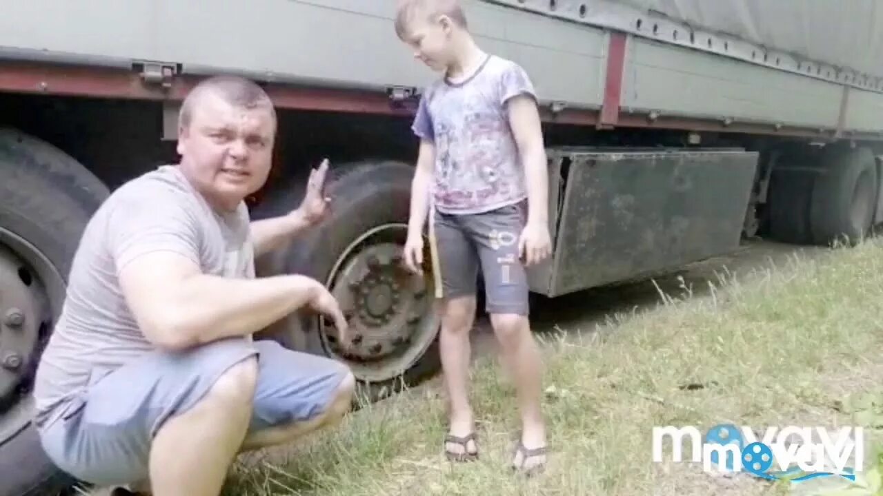 Приколы про дальнобойщиков. 12 колёс дальнобой андрей шубин. 12 колёс андрей. 12 колёс дальнобой. Дальнобой колеса.