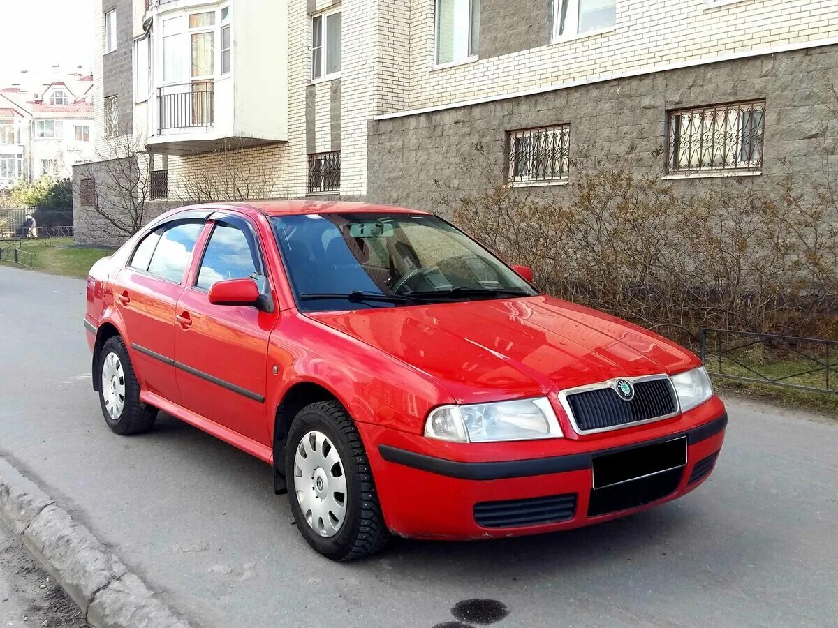 Шкода первого поколения. Skoda Octavia 1u2. Skoda Octavia i (a4) Рестайлинг. Красная Skoda Octavia a4.