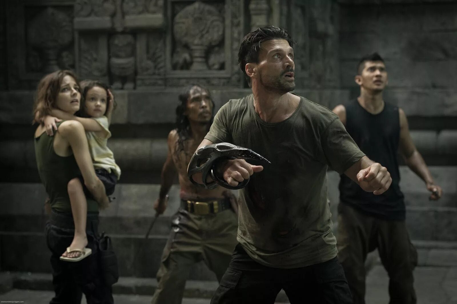 Триллер фантастика русские. Скайлайн 2 (2017). Beyond Skyline.