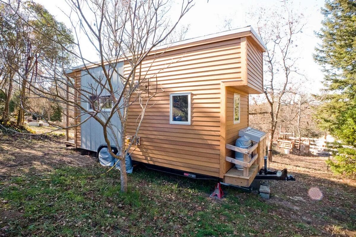 Тини Хаус микро дом. Тини Хаус 30 кв. Дом на колесах tiny House. Тини Хаус на колесах. Маленький вагончик