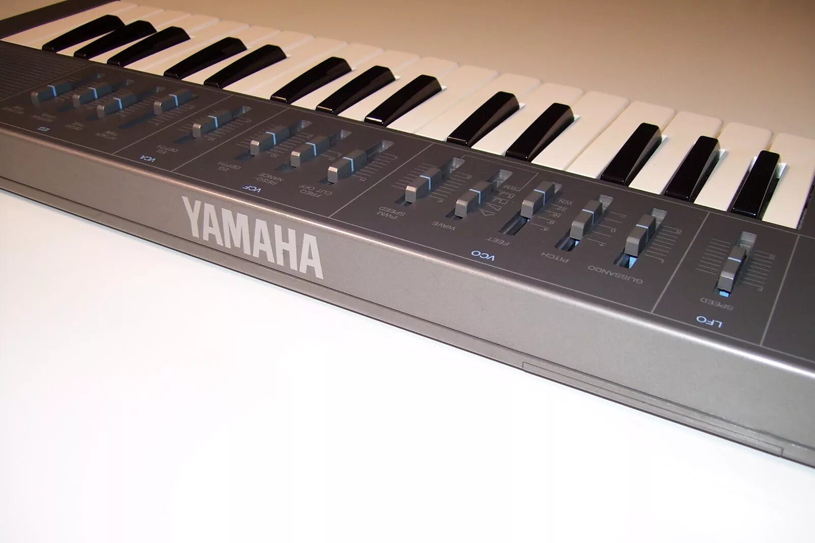 Dorian concept hide cs01 version slowed. Yamaha cs. синтезатор advanced. yamaha cs6x. hide yamaha cs01 version.