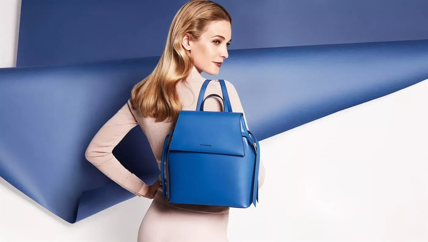 Cromia осень-зима 2019. Женщина с сумкой. Реклама сумок. Реклама сумок женских.
