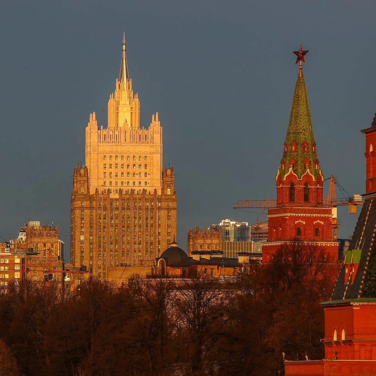Кремль разговор. Кремль и мид.