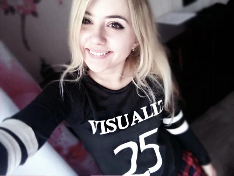 Милашка 3. Диана царева екатеринбург. Анфиса ибадова 2020. Рыжие няши. Рыжие девушки.