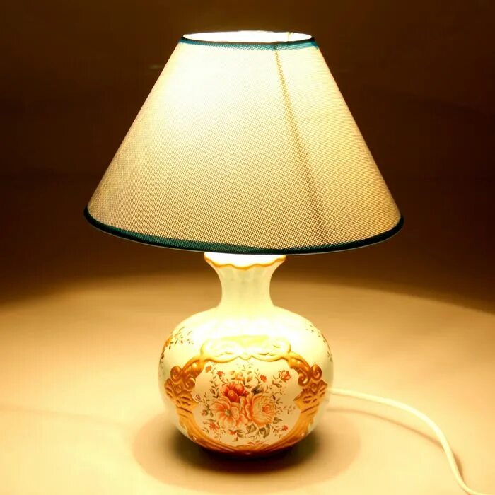 Где купить настольную. Валберис настольные лампы. Настольная лампа Table Lamp Barron. Настольные лампы fh4312. Настольная лампа Милла 77015.