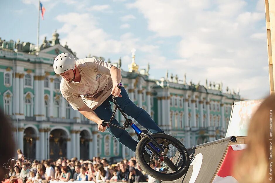 прыжок роупджампинг. полетомания роупджампинг. парашютный спорт спб. экстрим петербург. прыгнуть с тарзанки в спб.