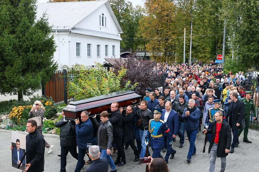 Пускепалиса похоронят. Прощание с Сергеем Пускепалисом.