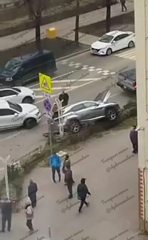 Дтп на октябрьской краснодар. Чп краснодара и края. 22каневская. Дтп краснодара и краснодарского края на 15. В краснодаре упал кран на стройке.