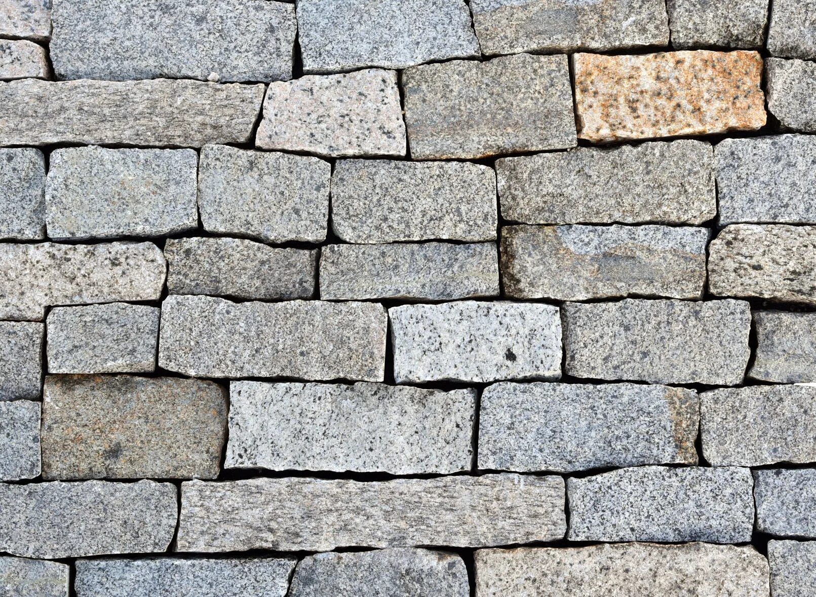 Stone side. Side stone. stone veneer. fieldstone. fieldstone memory care.