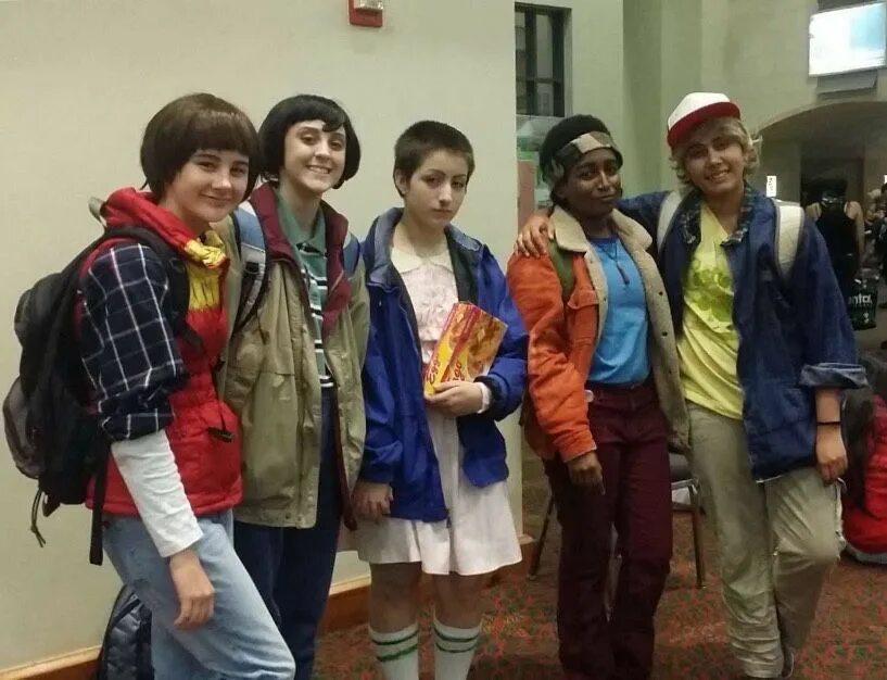 косплей макс очень странные дела. костюм очень странные дела. одиннадцать осд косплей. костюм очень странные дела. стиль макс в осд.