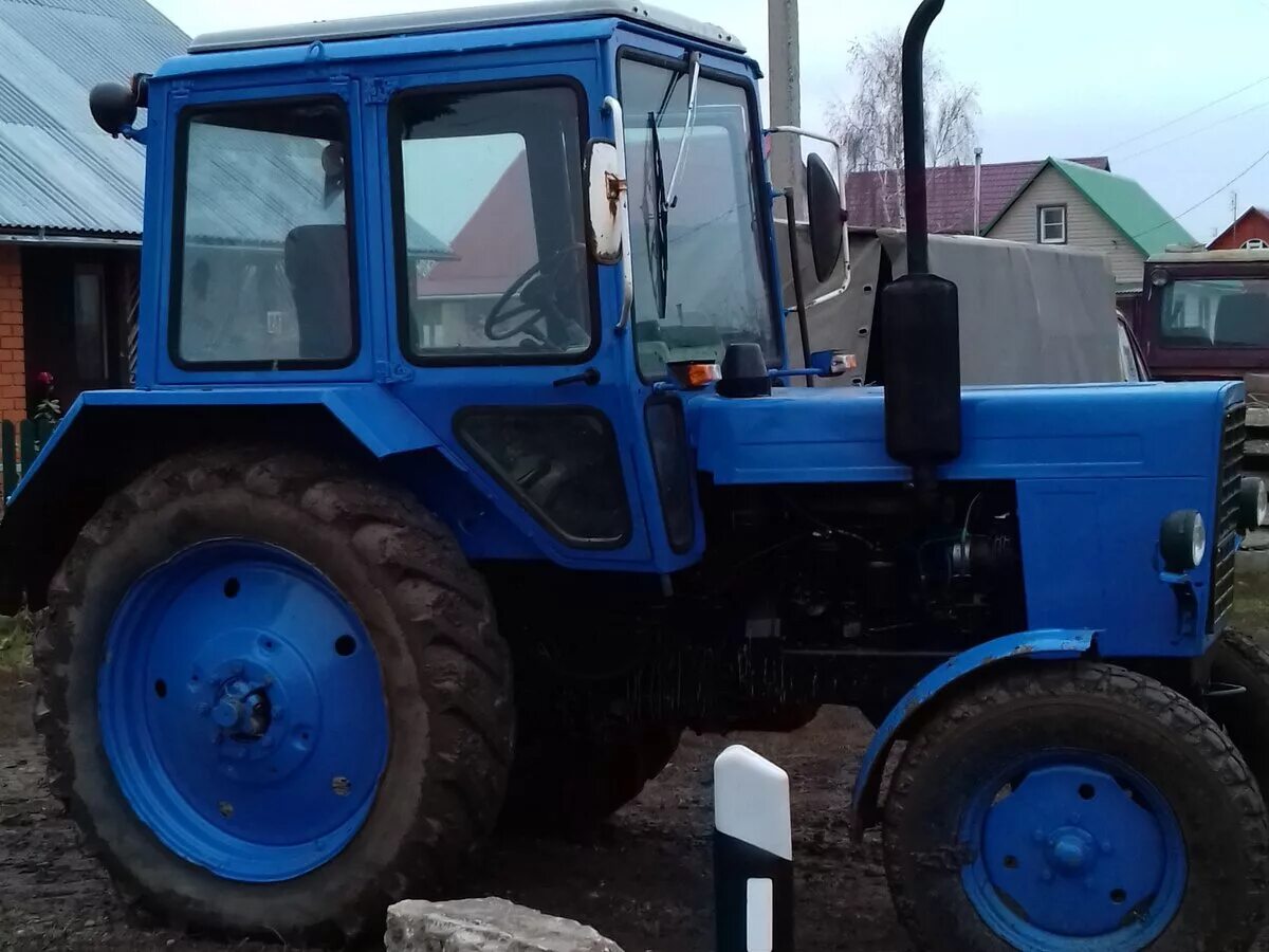 Б у трактор московской области. Синий трактор МТЗ 80. МТЗ 80 синий. МТЗ-80 трактор 1992. Трактор колесный МТЗ-80 1992.