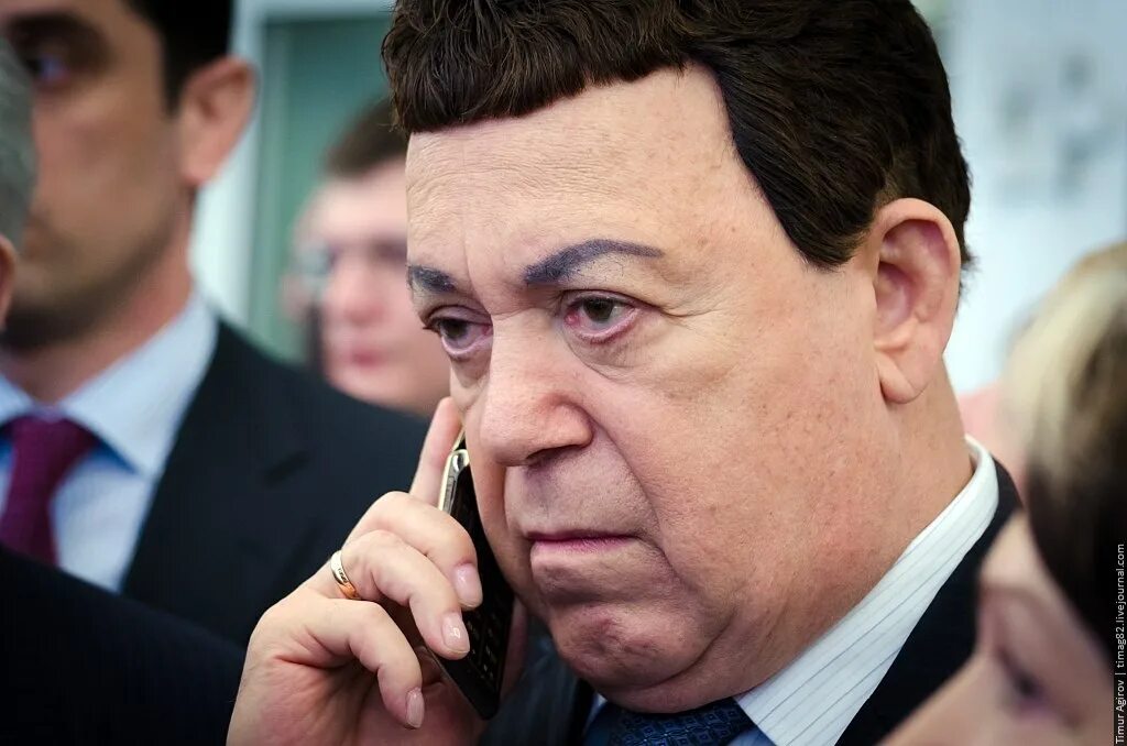 Фото кобзона без. Иосиф давыдович кобзон. Иосиф кобзон прическа. Иосиф кабзон в молодости. Иосиф кобзон без парика.