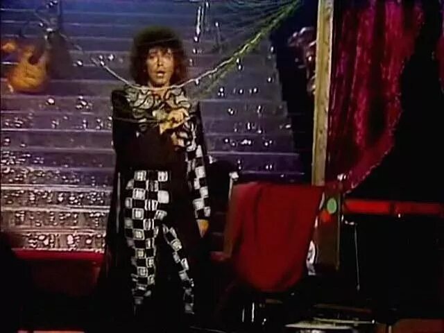 песня куда уехал цирк слушать. валерий леонтьев куда уехал цирк. пластинка жди и помни меня 1983. леонтьев в цирке. куда уехал цирк леонтьев.