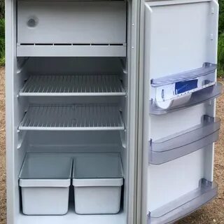 Холодильники бирюса продам