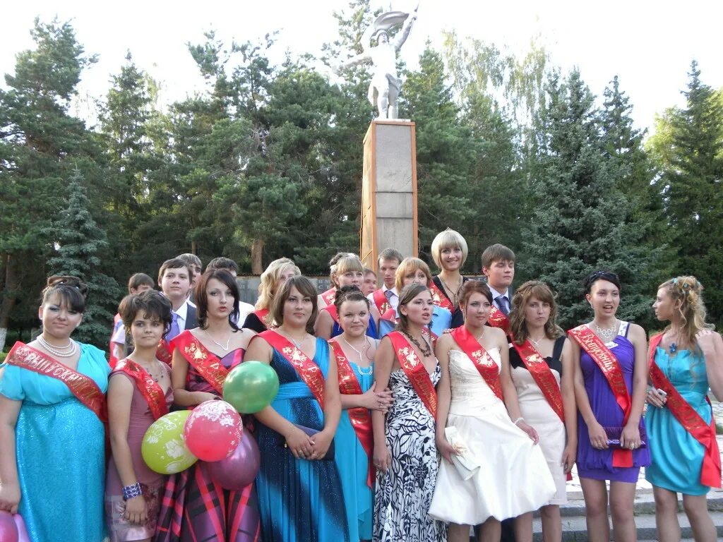 DSCN5957.jpg (Размер: Среднее) - Школа № 6, выпускной вечер - Фото галерея - Фор