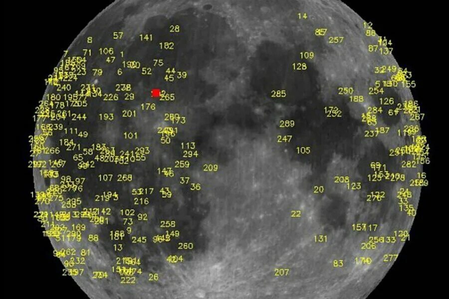 Moon states. Падение метеорита на луну. В луну врезается метеорит. Метеоритный на Луне. Астероид врезался в луну.