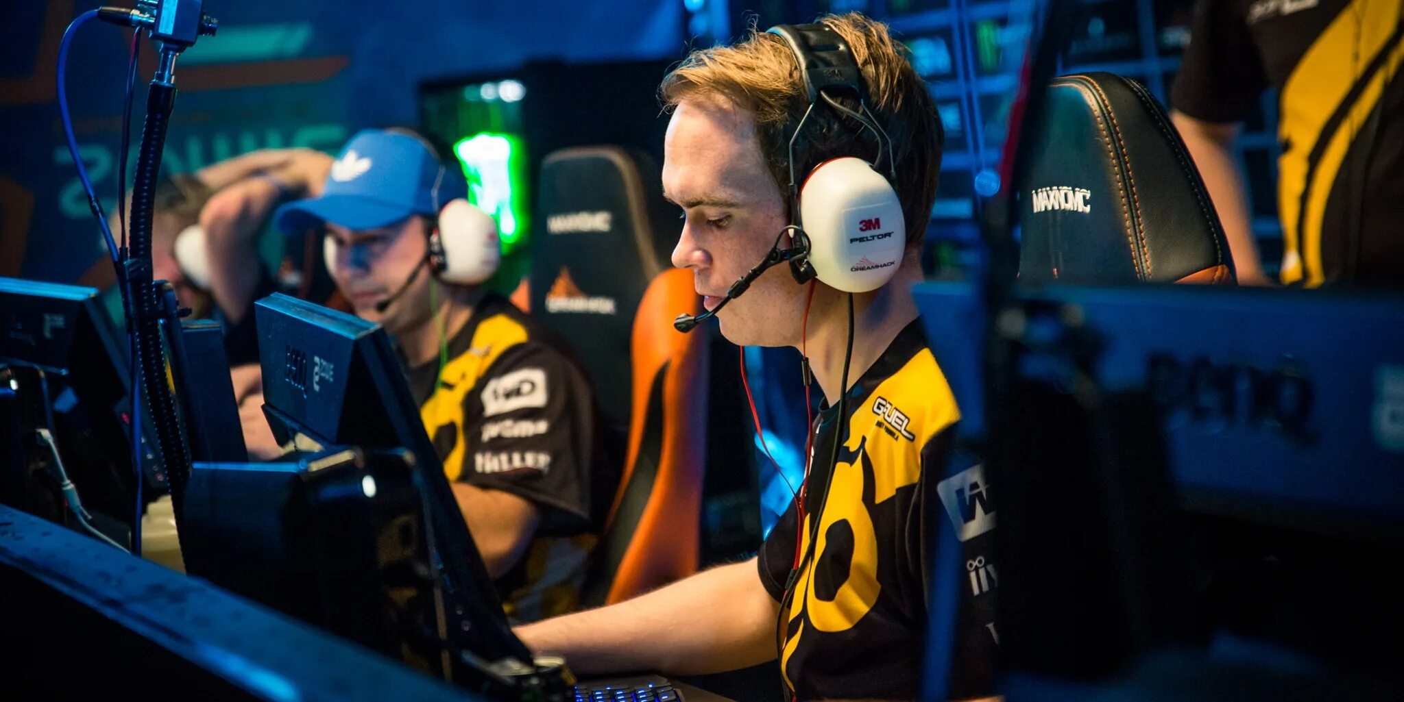 Кибер рейтинг. Симпл на лан турнире. Esl one cologne 2014. Киберспортивный фестиваль. Статистика киберспорта в мире.