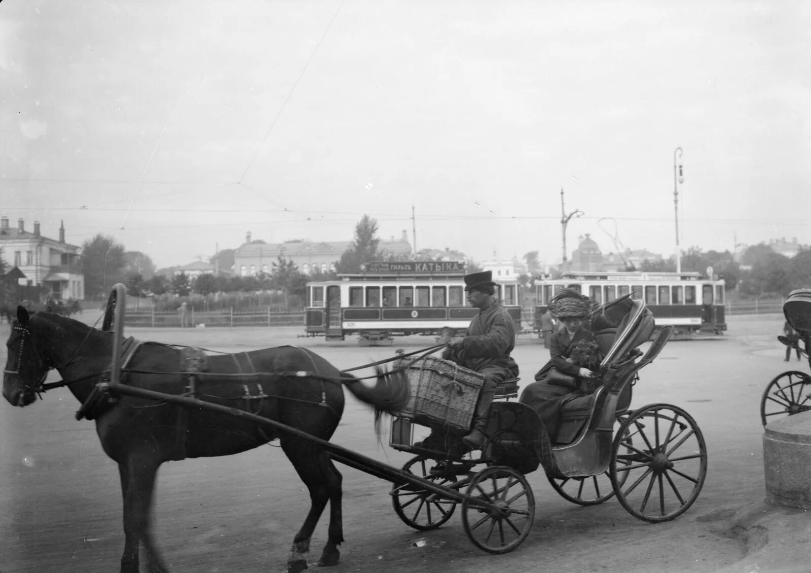 Извозчик как только подъехал к дому. Извозчики 19 века москва. «московский извозчик» (1898). ямщик 19 век москва. москва 1910-х.