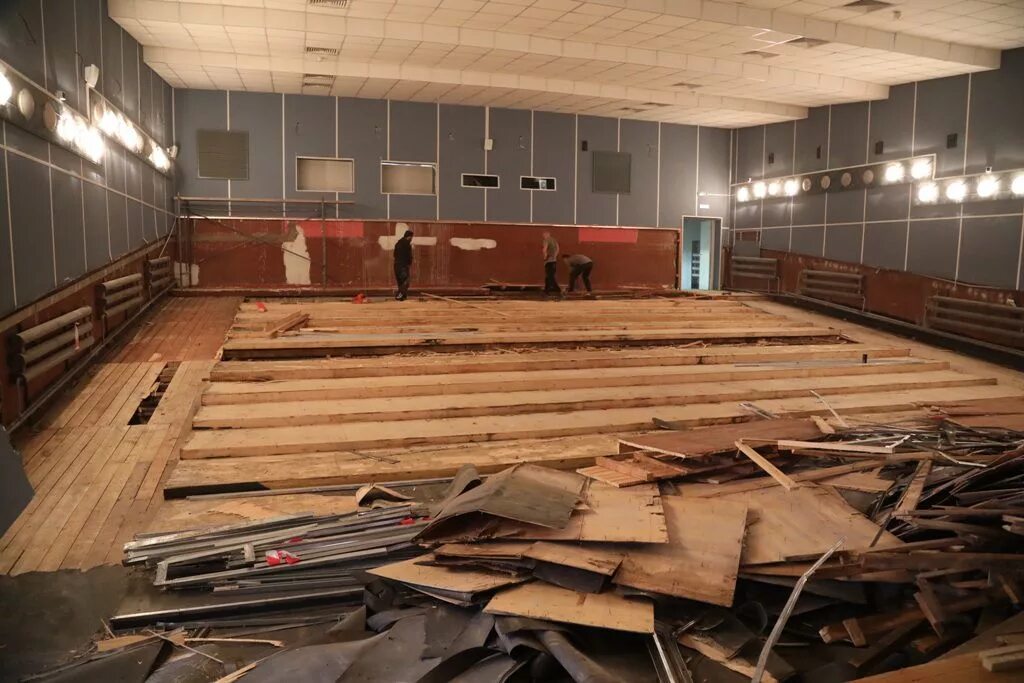 Кинотеатр высоцкий кинотеатр талнах. Кдц им. Культурно досуговый центр им. Кинотеатр родина норильск афиша. Кинотеатр высоцкий кинотеатр талнах.