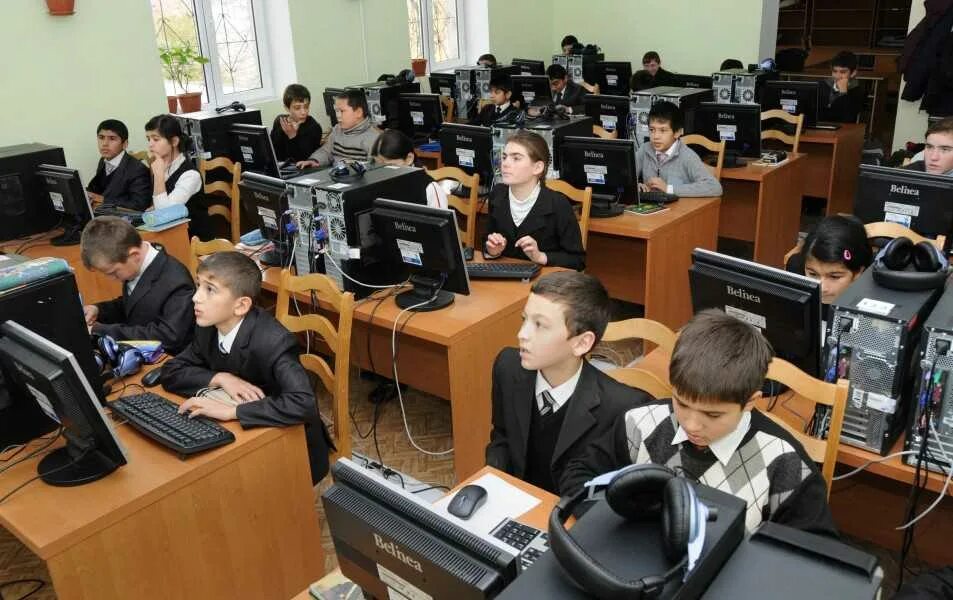 предметы в 10 классе гуманитарного профиля. профильные предметы в 10. гуманитарный класс профильные предметы. профильные предметы в 10. профильное обучение.