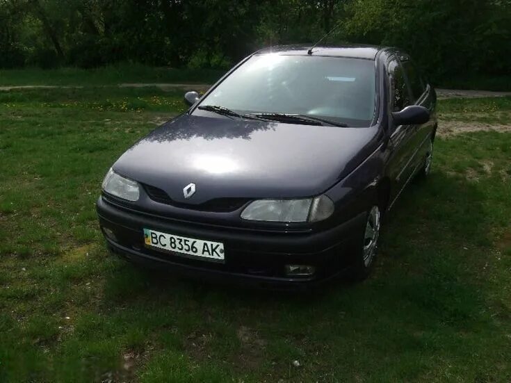 Лагуна 1995. Renault laguna 1995. рено лагуна 1995. рено лагуна 1995 года 2.0 зеленая. комплектация рено лагуна 1995 года.