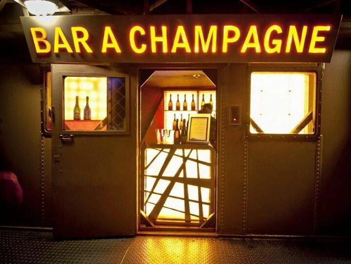 Champagne bar. Champagne bar эйфелева башня. шампань бар. бар башня. шампанское в баре.