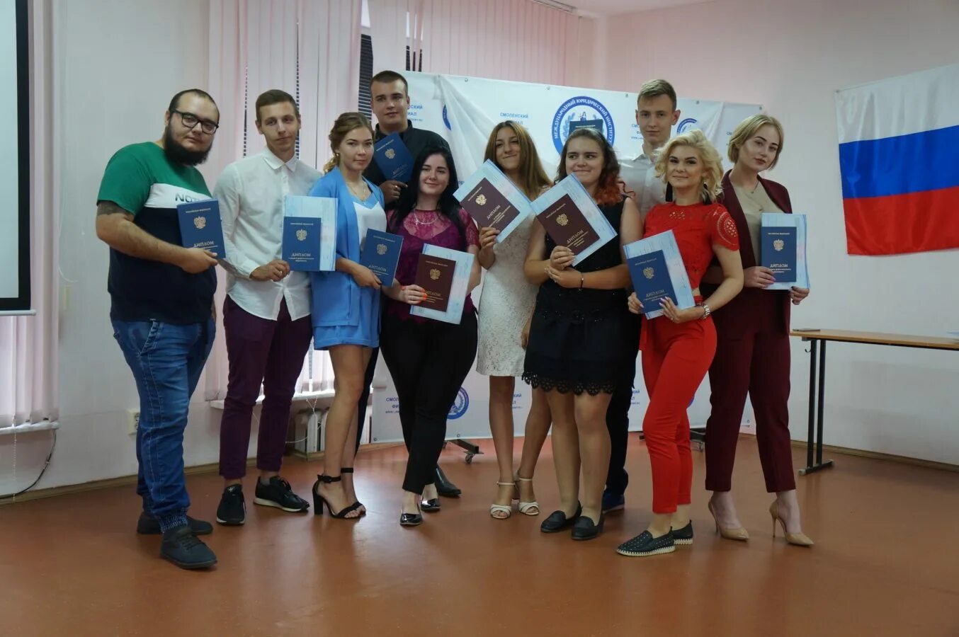 Королёвский филиал международного юридического института. Юридический колледж октябрьский. Октябрьское. Смоленский колледж мюи. Башкирский экономико-юридический колледж уфа специальности.