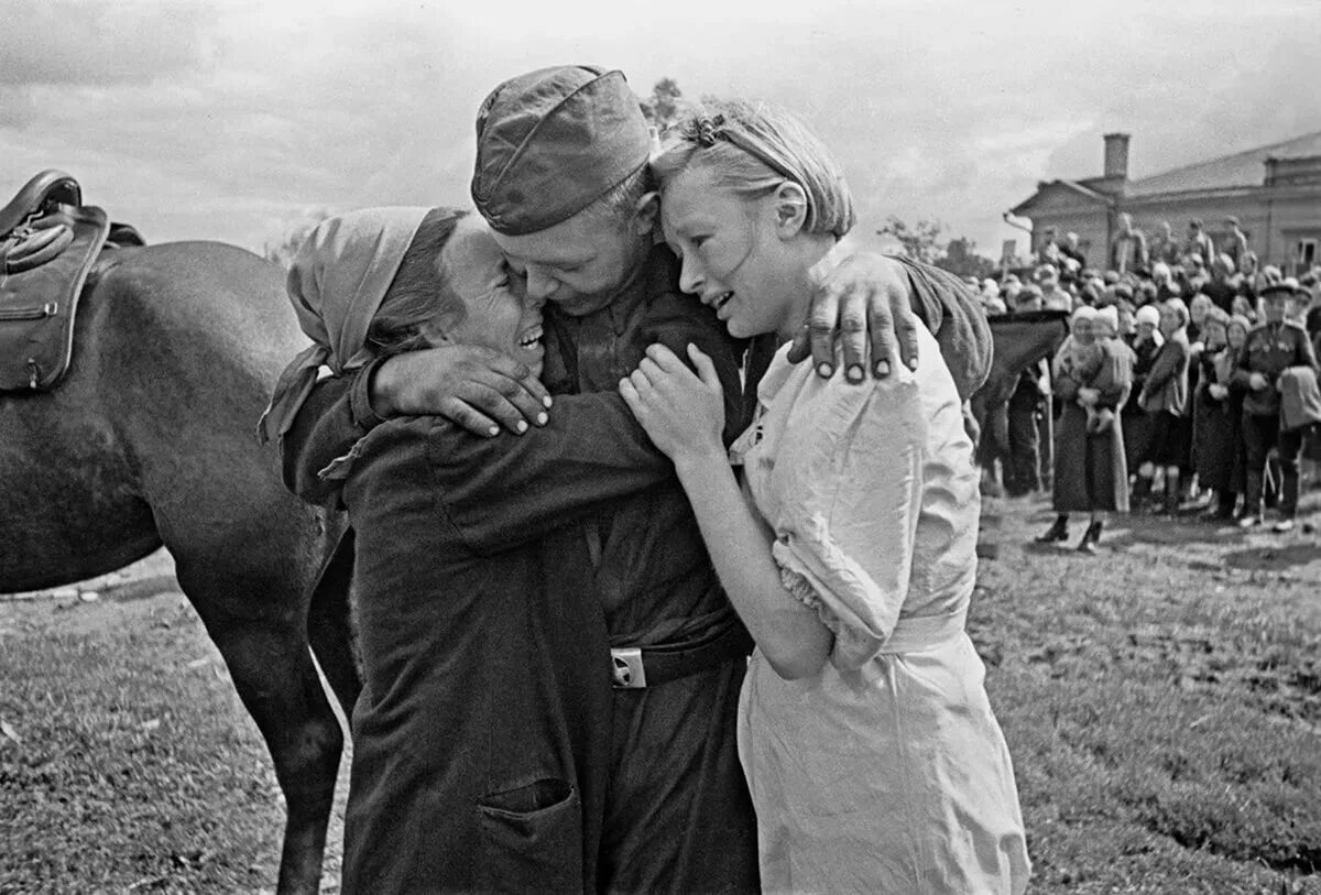 Фотографии великой отечественной войны 1945. Аркадий Самойлович Шайхет. Аркадий Шайхет (1898-1959. 1945 Аркадий Шайхет. 1941 Год. Автор Аркадий Шайхет..