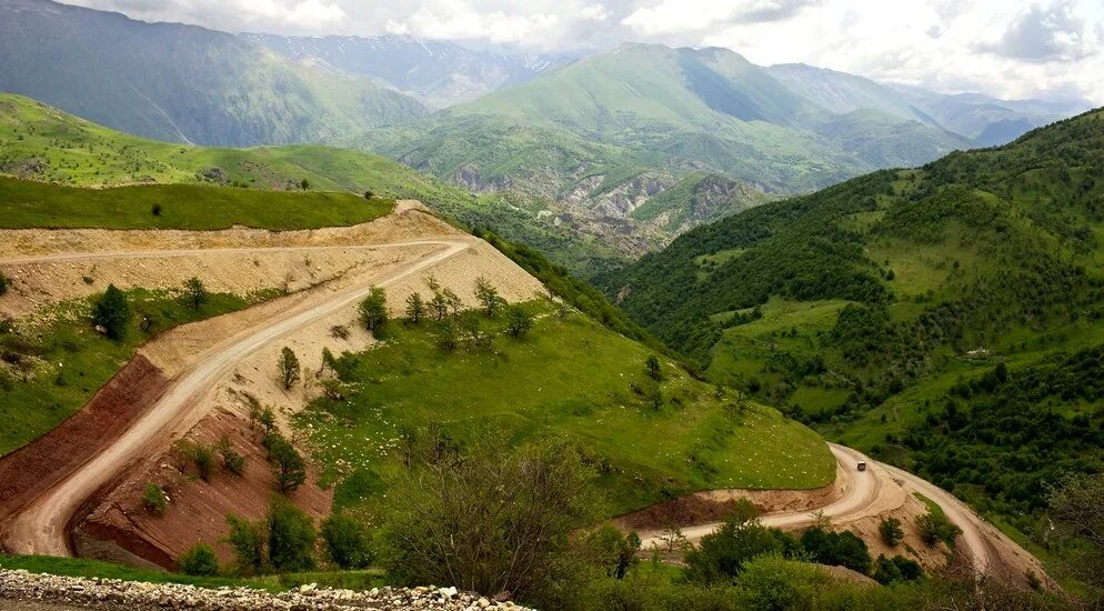 Что такое карабах. Мадагиз Карабах. Карабах природа Азербайджан. Нагорный Карабах горы. Зангезурский коридор Азербайджан.