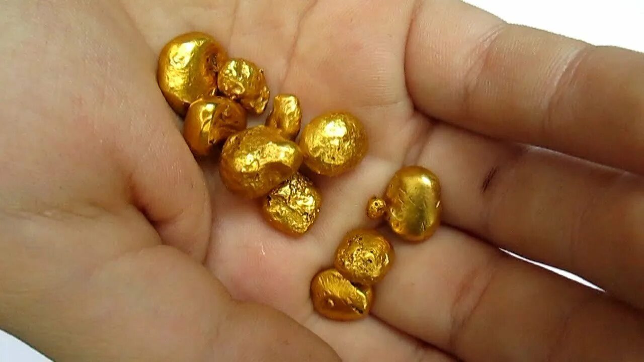 Сколько золота в воде. Золото. Самородки драгоценных металлов. Золотой камень. Кусочек золота.