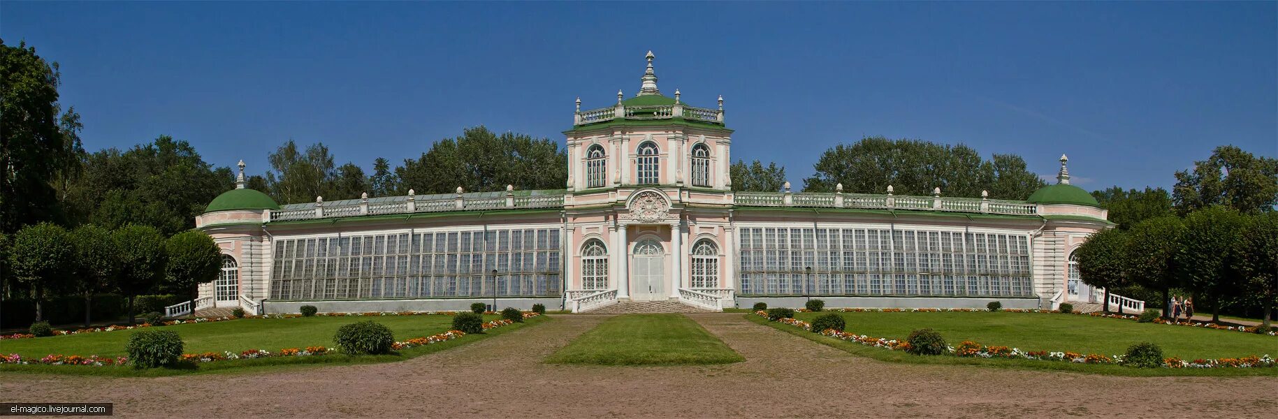 Оранжерея усадьба. Американская оранжерея в Кусково. Усадьба Кусково оранжерея. Дворец Кусково оранжерея. Большая каменная оранжерея в Кусково.