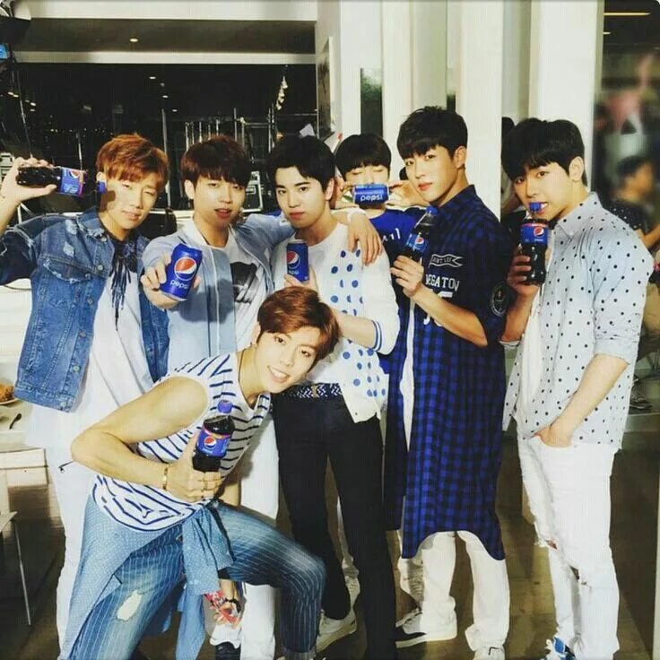 Infinity корея группа. Бесконечная орбита корейская группа. Шанее infinite. Another lonely night. Infinity группа корейская участники.