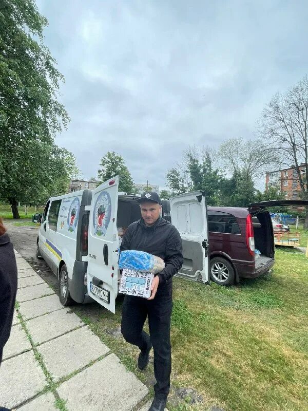 помощь харьков. выдача гуманитарной помощи в харькове. помощь харьков. игорь юрьевич бабушкин. жена игоря бабушкина астрахань.