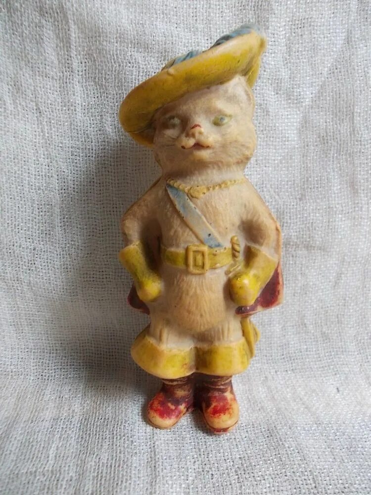 Советские игрушки кот. Ватная игрушка кот в сапогах. ватная елочная игрушка кот в сапогах ссср. кот в сапогах ватная елочная игрушка. сапоги для ватной игрушки.