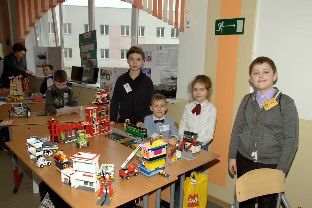 Нттм. Выставка научно технического творчества. Выставка научно технического творчества. Техническое творчество в детском саду. Юный изобретатель конкурс.