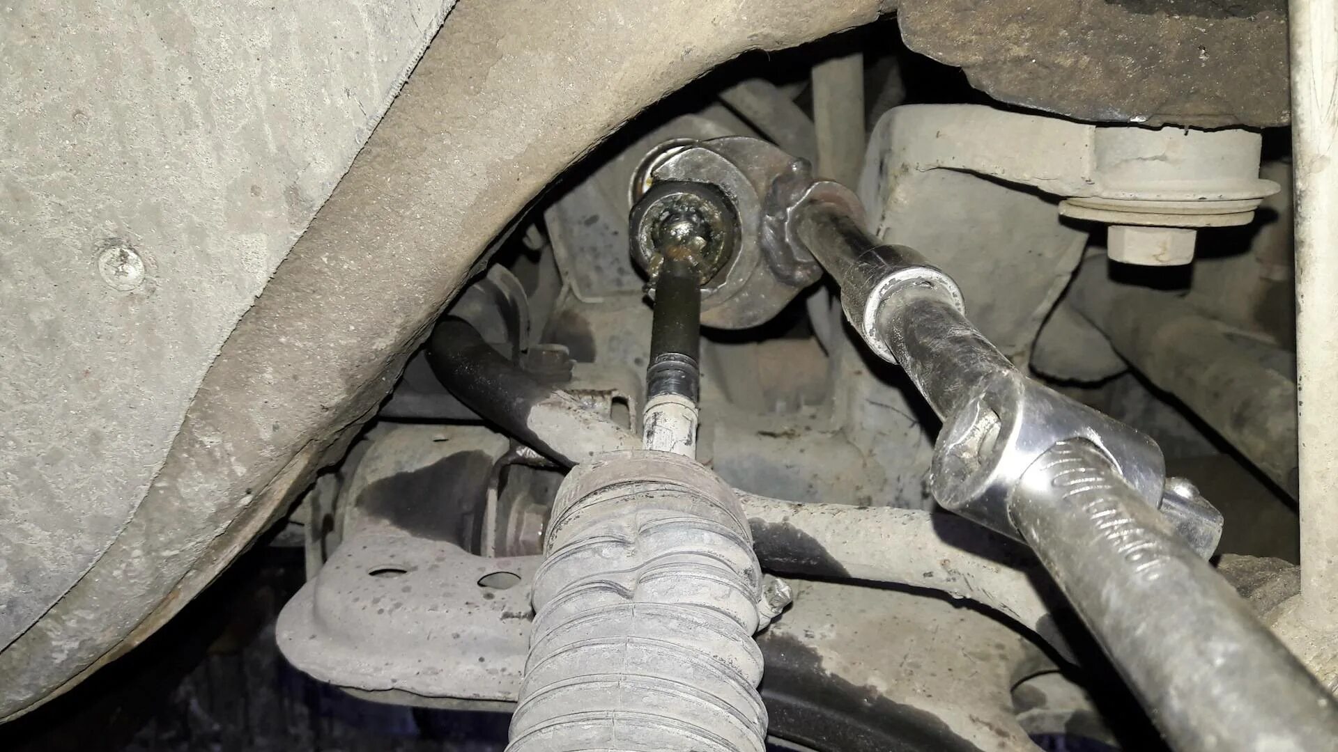 Как заменить б. Б. 6. Прокачка тормозов опель омега а. Vectra a 2.