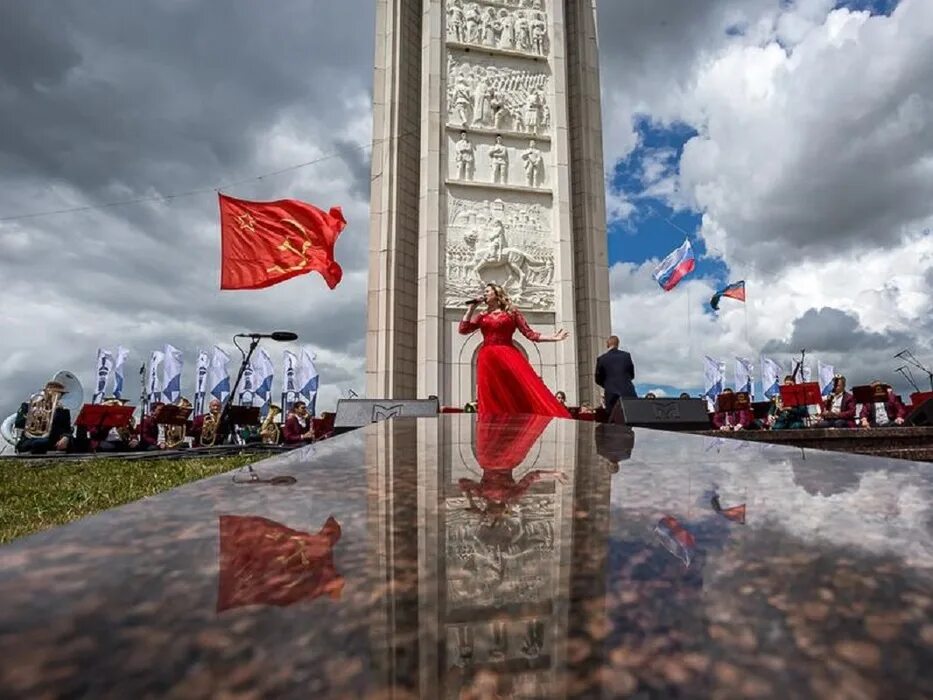 12 июля какой праздник в белгородской. прохоровское поле выходной день. 12 июля какой праздник в белгородской. 12 июля какой праздник в белгородской. курская битва прохоровка звонница.