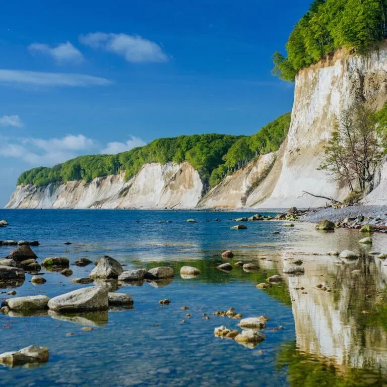 Балтийское море остров рюген. Остров рюген королевский трон. Рюген мыс аркона. Остров рюген города. Остров рюген города.