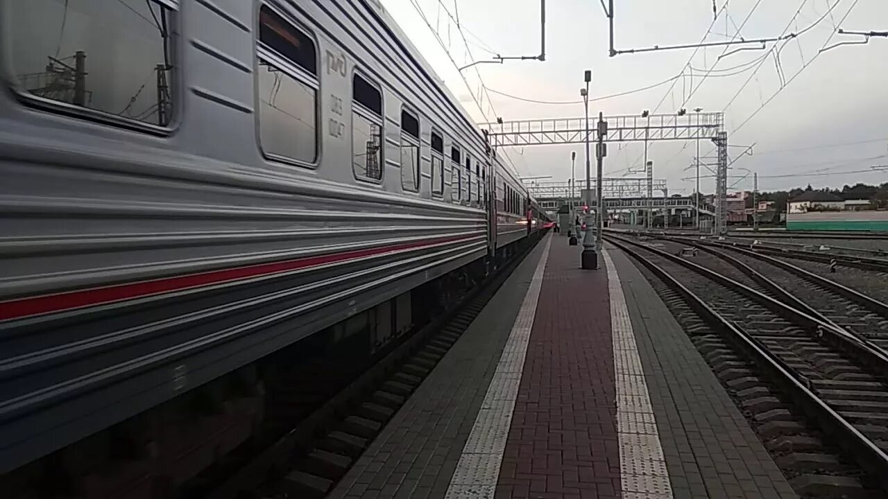 Нижневартовск Омск ЖД. Поезд омич Омск Нижневартовск. Пассажирский поезд станция Нижневартовск. Станция Омск пассажирский. Движение поезда нижневартовск