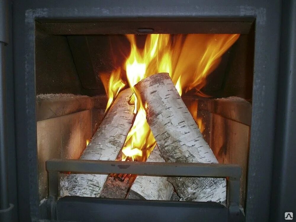 Камин на даче. Как топить камин. Отопительная печь supra. Как топить камин. Дровяные камины которые топятся дровами.
