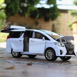 Игрушечная тойота