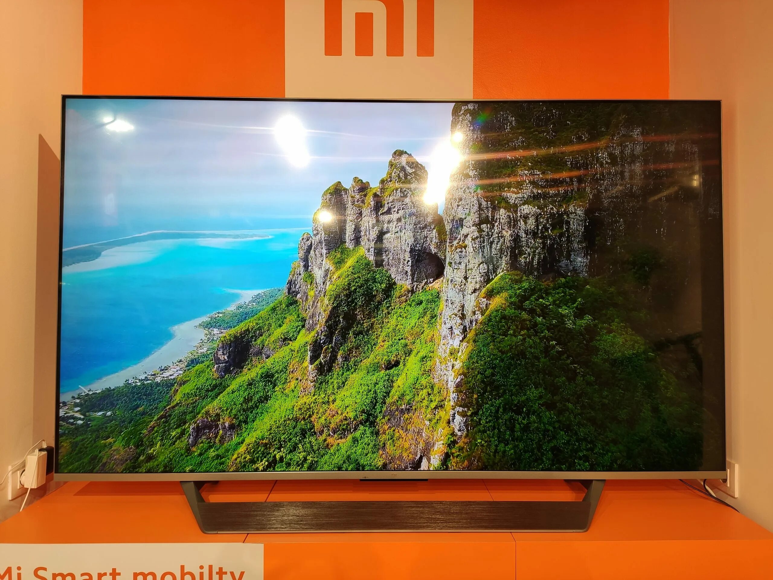 Телевизор xiaomi 1. Xiaomi mi TV q1 QLED. Mi TV q1 75". Телевизор Ксиаоми 75 дюймов. Led Xiaomi mi TV q1 75.