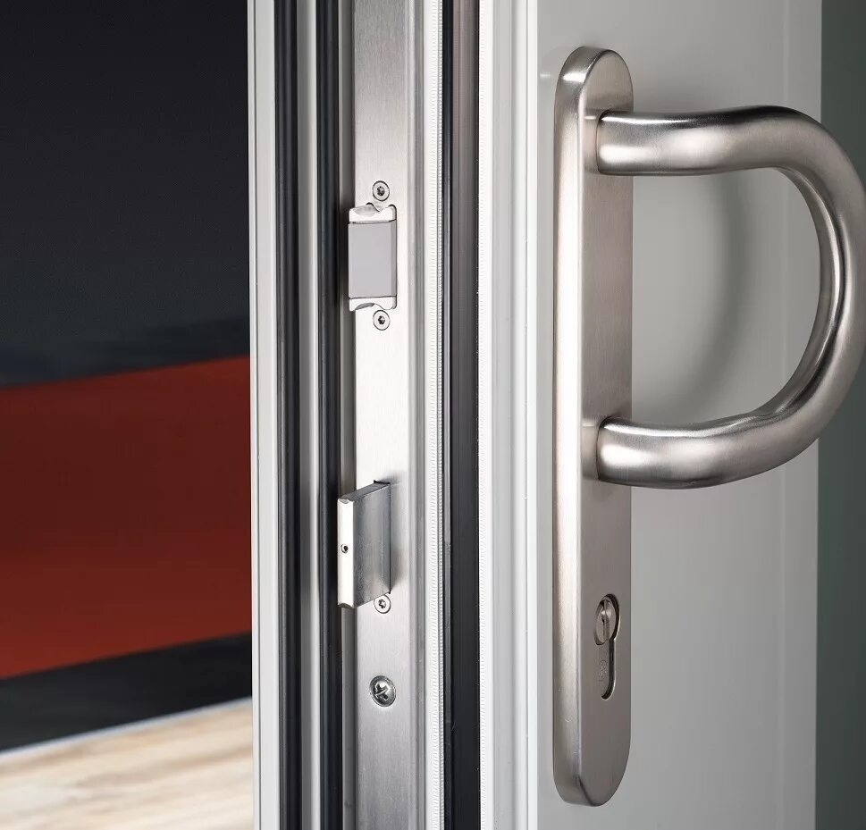 Замок двери пвх входной. Замок на пластиковую дверь входную. замок для пластиковой двери. замок для пластиковой двери с ручкой. фурнитура для входной двери пвх.