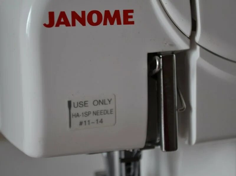 Какие иглы для оверлоков. Оверлок Janome use only ha 1sp Needle #11-14. Иглы ha-1sp Needle 11-14 для оверлока. Оверлок Janome 734. Иголки для оверлока Janome.