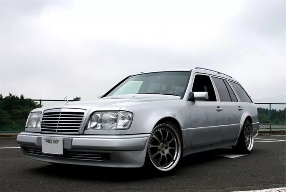 Мерседес Бенц w124 универсал. Mercedes w124 Wagon. Mercedes Benz w124 Wagon Tuning. Mercedes w124 универсал.