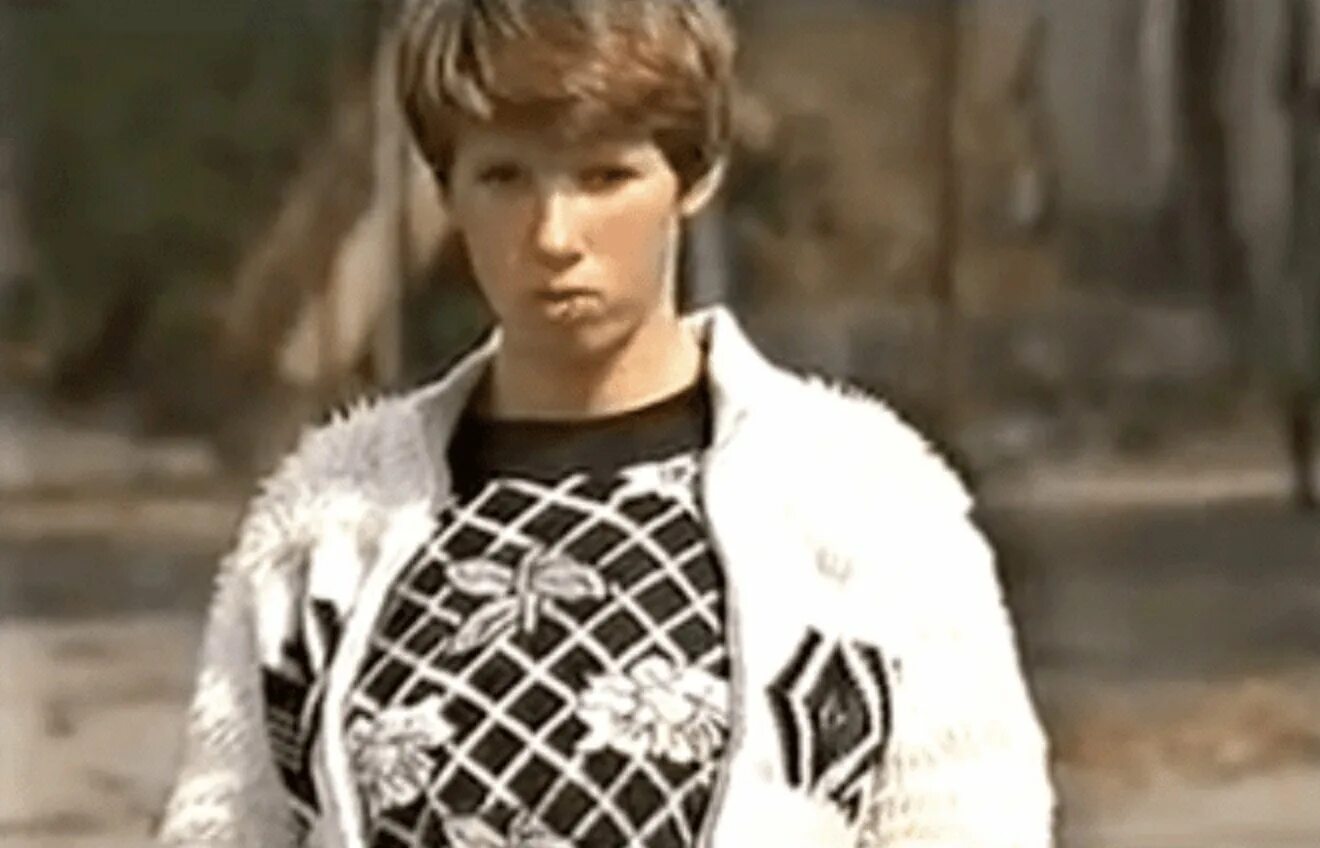 Оксана малая маугли. Девочка воспитанная собаками. Оксана маугли. Оксана александровна малая. Оксана малая маугли.